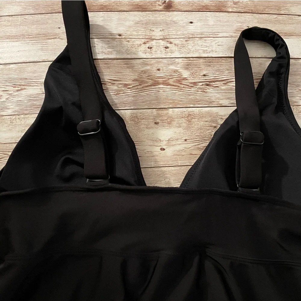 🆕 RESERVED EB Old Navy Women’s V-Neck Swing Tankini Swim Top Black S 4-6 - Picture 7 of 13